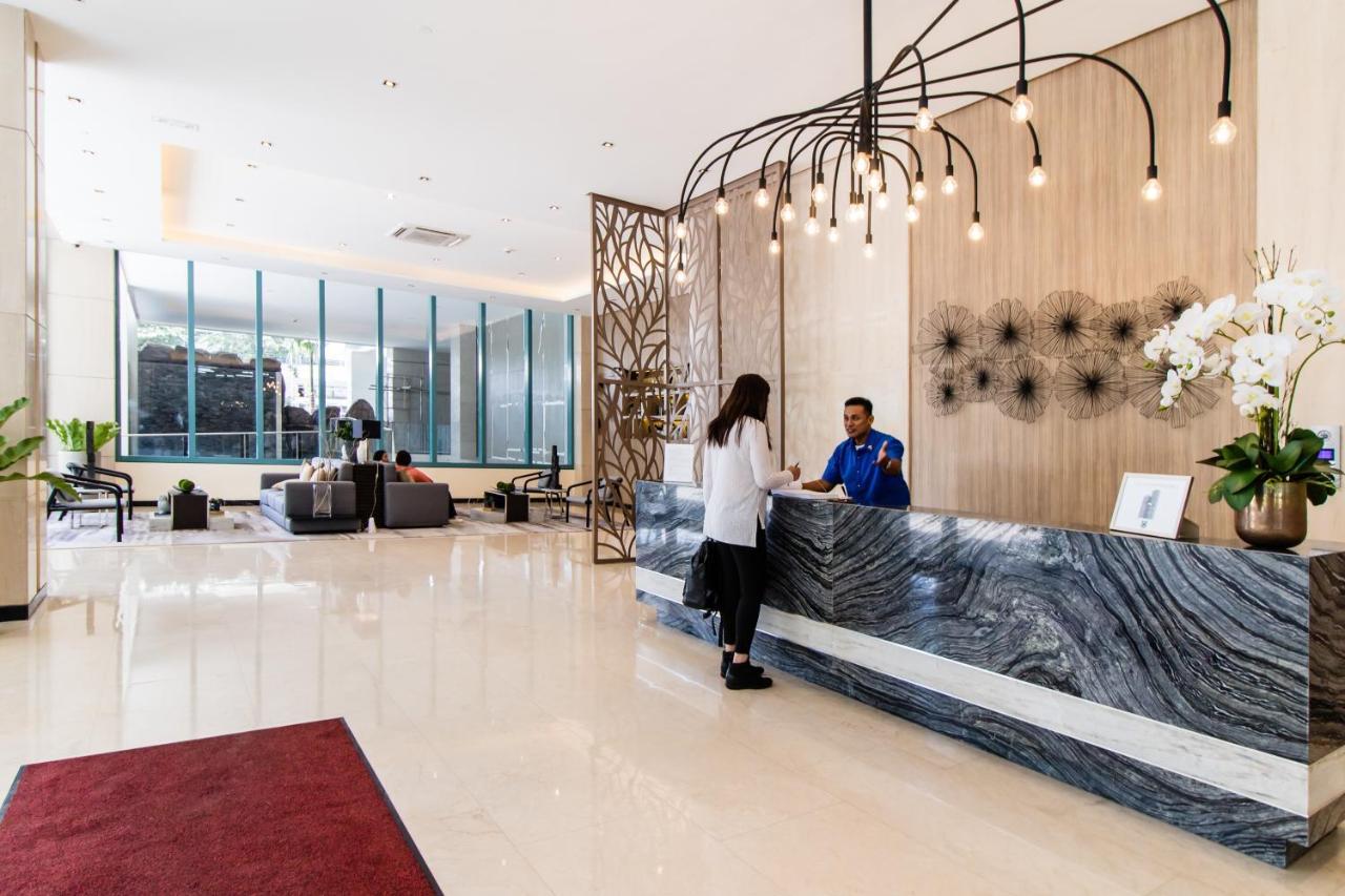 One Uptown Residence Bgc Pateros Exterior foto